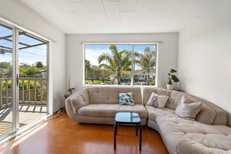 Photo of property in 12 Kereru Place, Half Moon Bay, Auckland, 2012