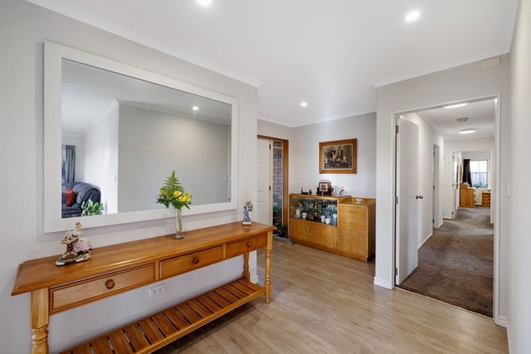 Photo of property in 1 Donnington Place, Bethlehem, Tauranga, 3110