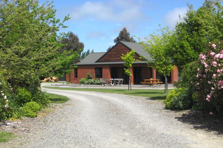 Photo of property in 2 Mclean Drive, Leithfield, Amberley, 7481