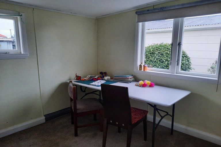 Photo of property in 5 Raleigh Street, Vogeltown, New Plymouth, 4310