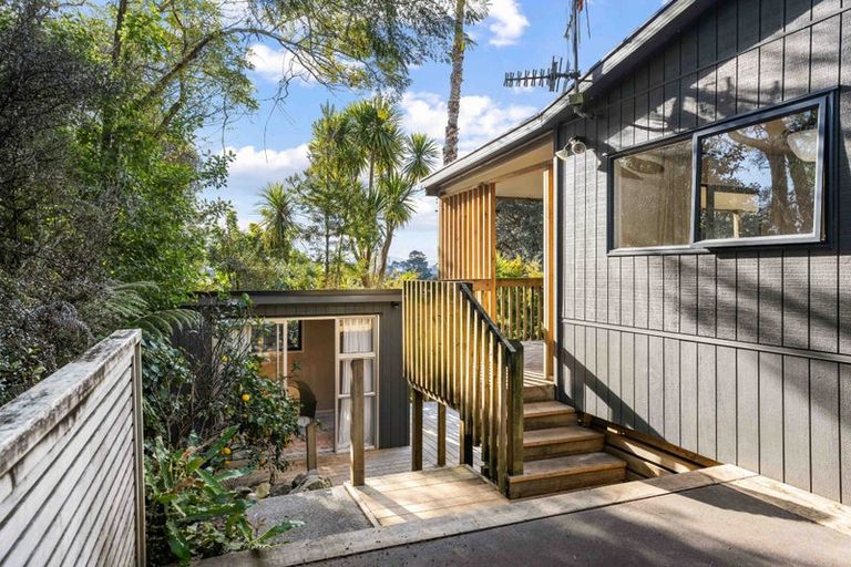 Photo of property in 15a Mount Avenue, Pauanui, Hikuai, 3579