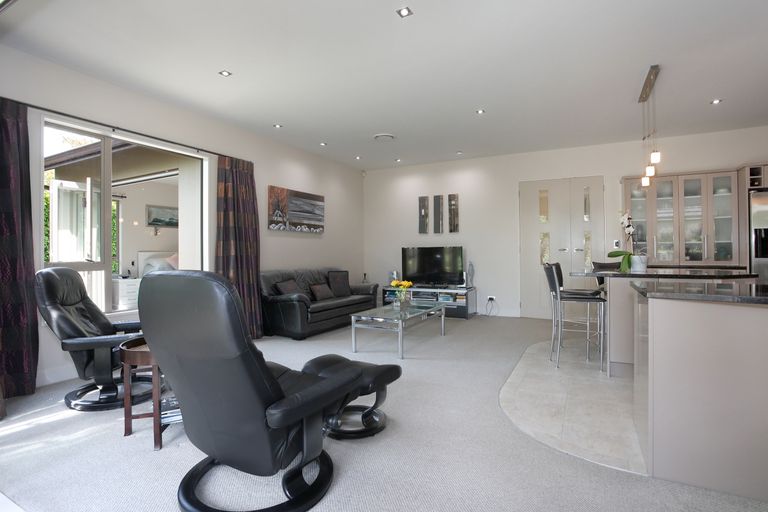 Photo of property in 29 Ngahere Park Road, Turitea, Palmerston North, 4472