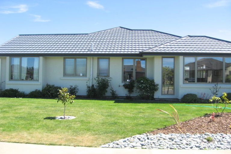 Photo of property in 15 Lassiter Green, Northwood, Christchurch, 8051