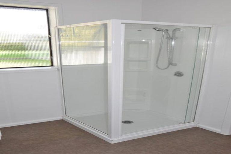 Photo of property in 482 Linwood Avenue, Woolston, Christchurch, 8062