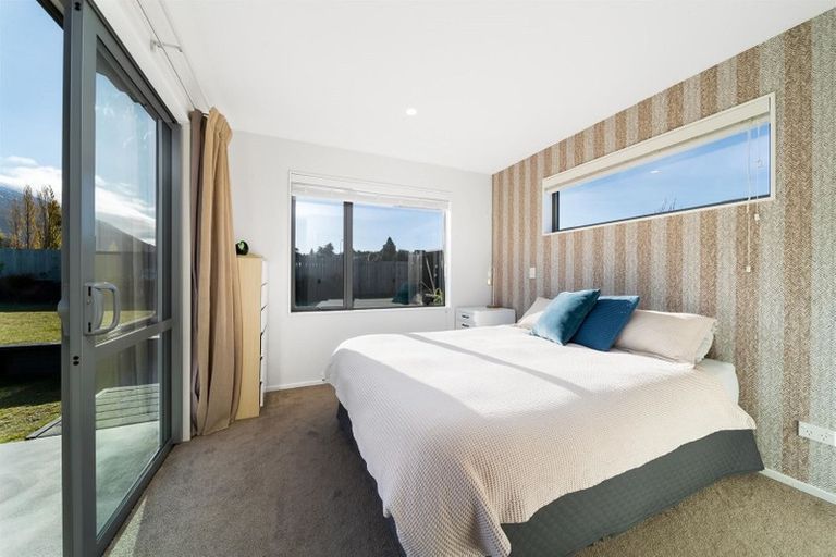 Photo of property in 3 Hewson Crescent, Lake Hawea, Wanaka, 9382