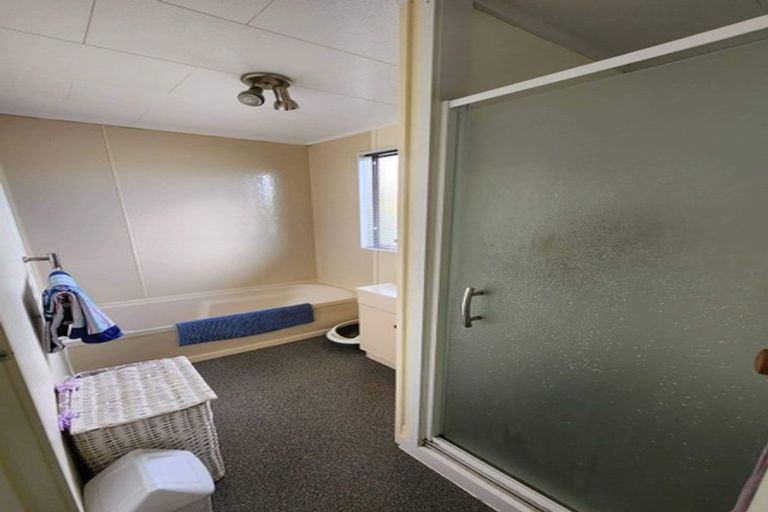 Photo of property in 297 Kingseat Road, Kingseat, Pukekohe, 2679