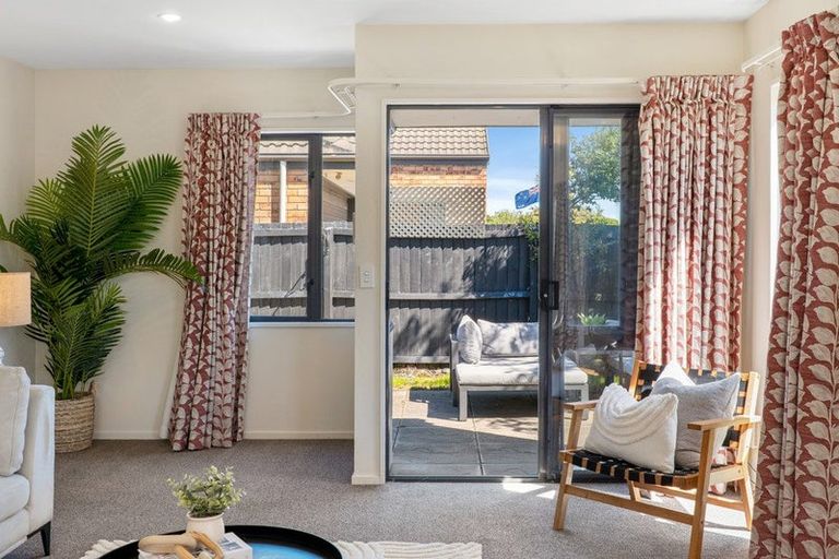 Photo of property in 1/66 Broadhaven Avenue, Parklands, Christchurch, 8083