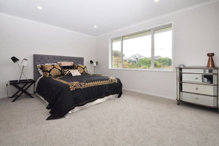Photo of property in 63 Anselmi Ridge Road, Pukekohe, 2120