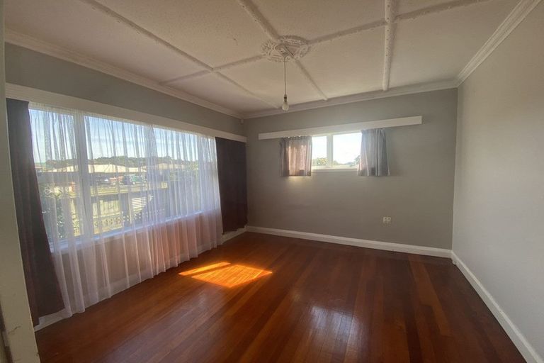 Photo of property in 93 Mclean Street, Waitara, 4320