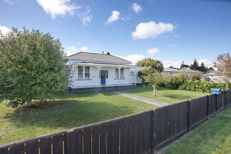 Photo of property in 40 Follett Street, Marton, 4710