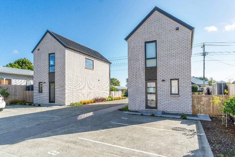 Photo of property in 1/3 Eskdale Road, Birkdale, Auckland, 0626