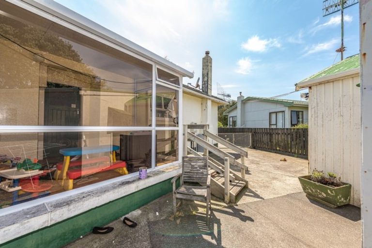 Photo of property in 39 Hood Street, Castlecliff, Whanganui, 4501