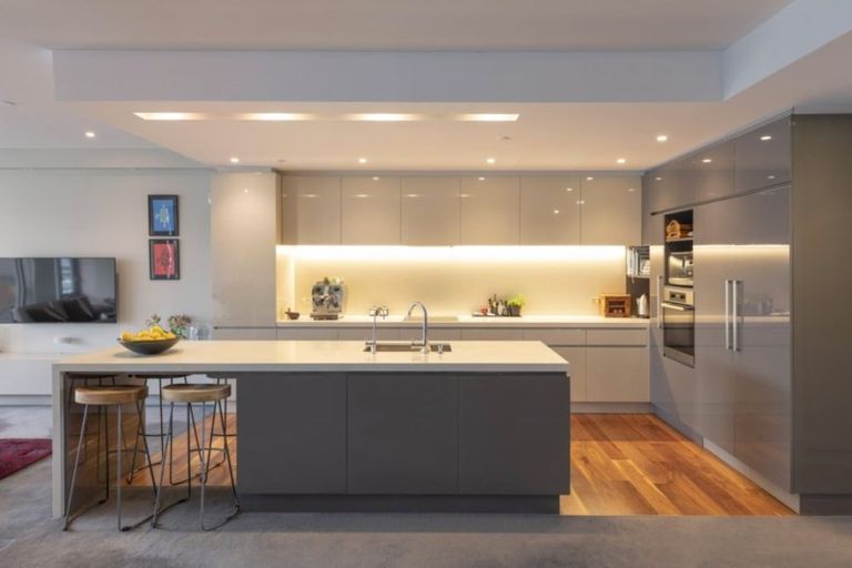 Photo of property in Clyde Quay Wharf, 2c/5 Clyde Quay Wharf, Te Aro, Wellington, 6011