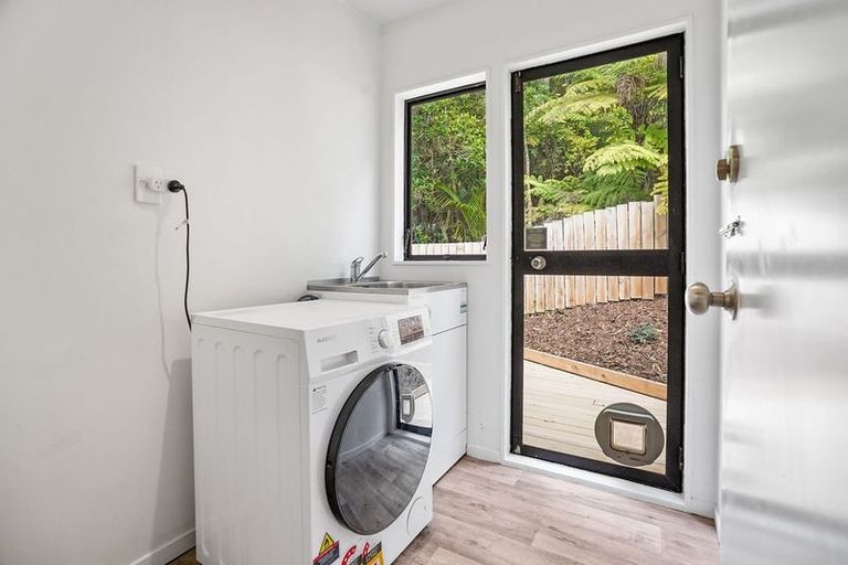 Photo of property in 1/30 Simon Ellice Drive, Bayview, Auckland, 0629