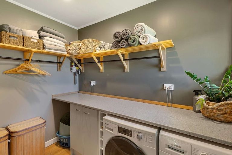 Photo of property in 37 Whiriwhiri Road, Waiuku, 2682