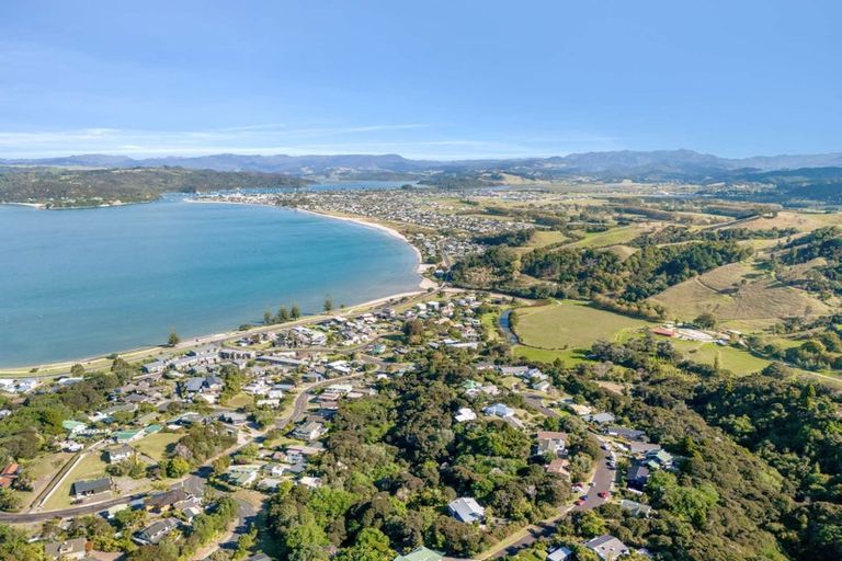 Photo of property in 23 Punga Place, Whitianga, 3510