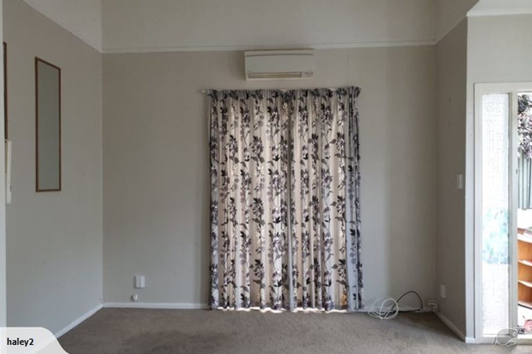 Photo of property in 9 Owen Street, Newtown, Wellington, 6021