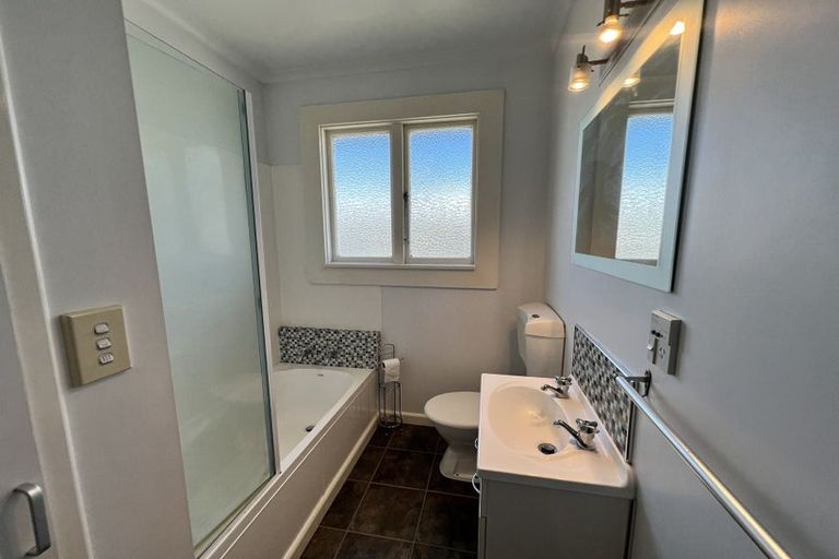 Photo of property in 33 Neill Street, Hornby, Christchurch, 8042