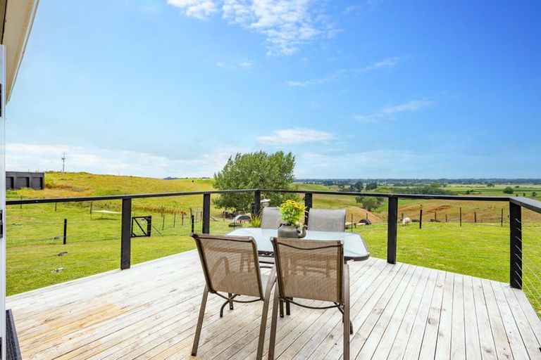 Photo of property in 112 Grove Road, Te Pahu, Hamilton, 3285