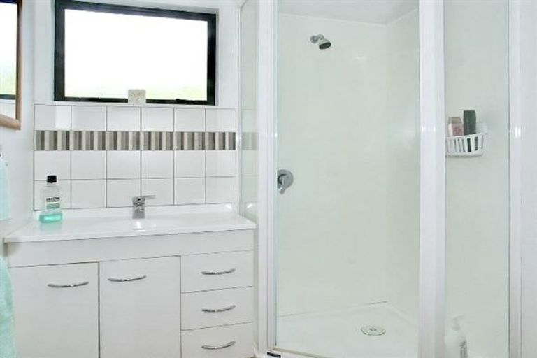 Photo of property in 51 Sunrise Boulevard, Tawa, Wellington, 5028