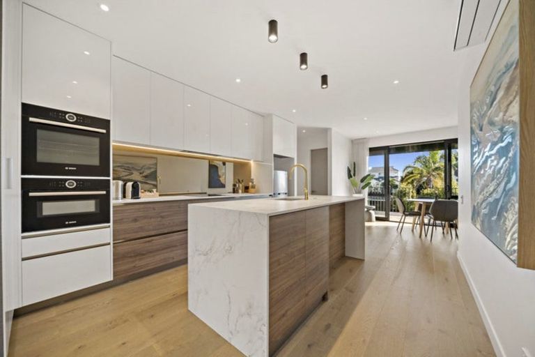 Photo of property in 32 Dudley Road, Inglewood, 4386