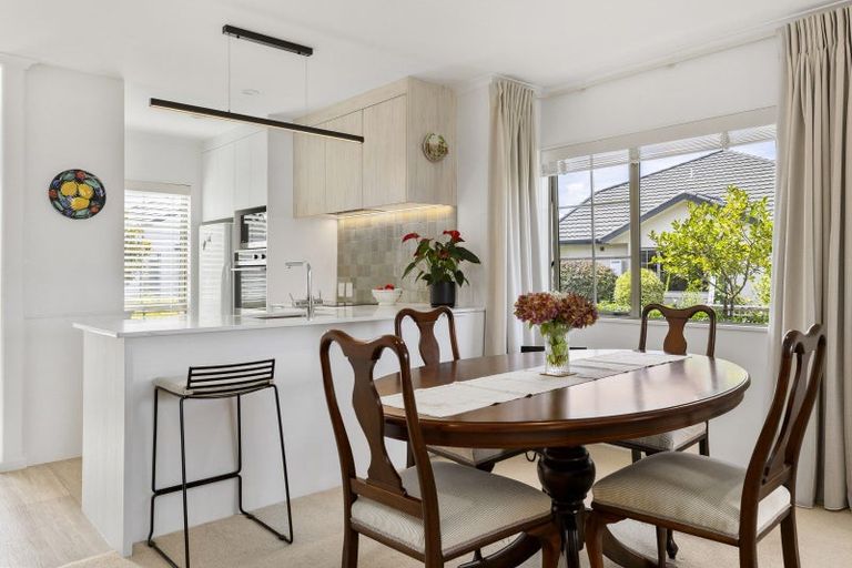 Photo of property in 18 Lakeridge Close, Rangatira Park, Taupo, 3330