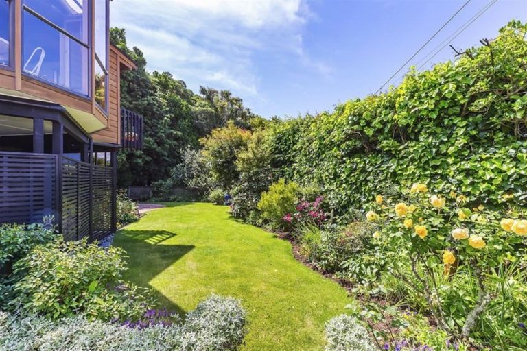 Photo of property in 172 Paremata Road, Paremata, Porirua, 5024