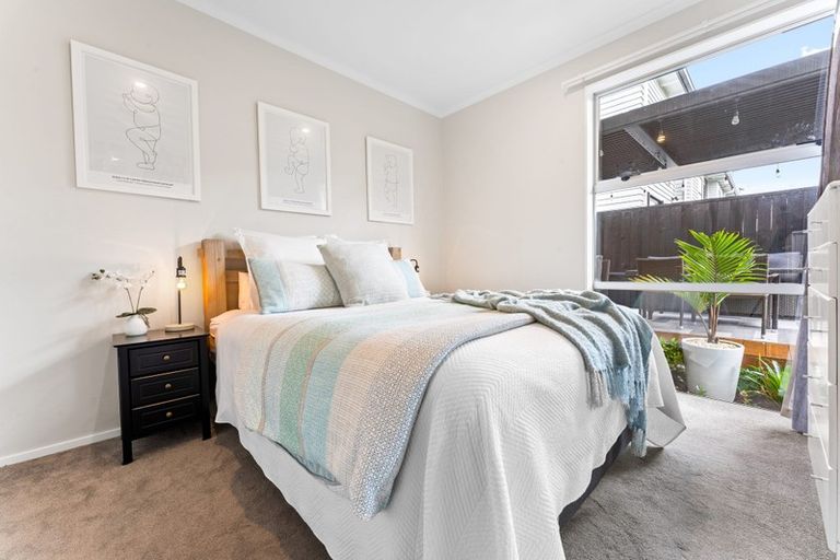 Photo of property in 73 Glidepath Road, Hobsonville, Auckland, 0616