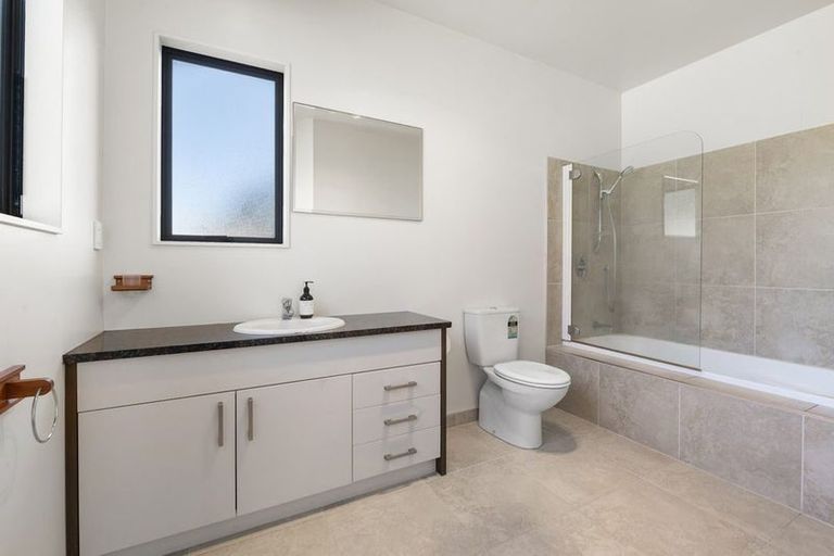 Photo of property in 4a Noel Avenue, Orewa, 0931