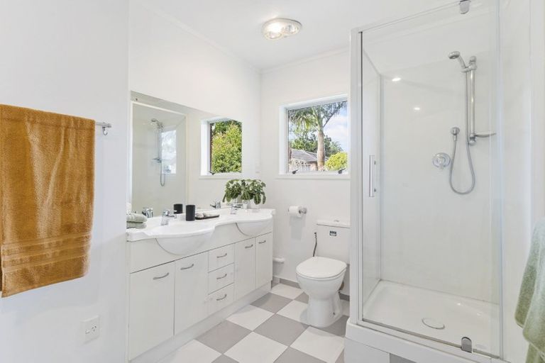 Photo of property in 90 Seabrook Avenue, New Lynn, Auckland, 0600
