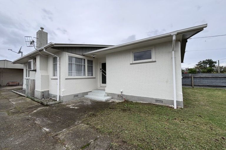Photo of property in 27 Duff Crescent, Highbury, Palmerston North, 4412