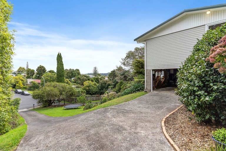 Photo of property in 32 Beswick Place, Birkdale, Auckland, 0626