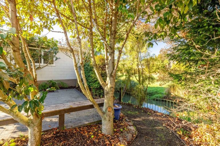Photo of property in 21 Waiau Street, Cracroft, Christchurch, 8025