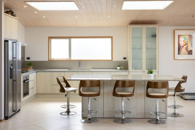 Photo of property in 69 Omokoroa Road, Omokoroa, 3114