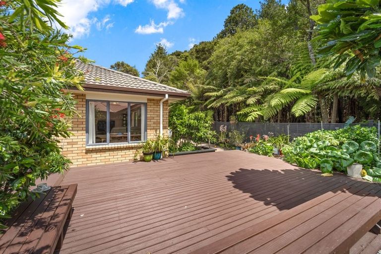 Photo of property in 17 Kate Sheppard Avenue, Torbay, Auckland, 0630