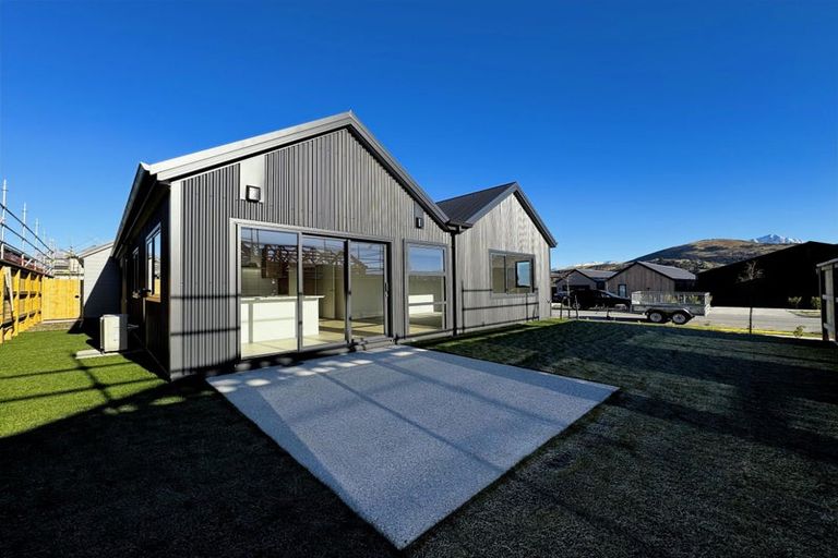 Photo of property in 30 Metzger Road, Jacks Point, 9371