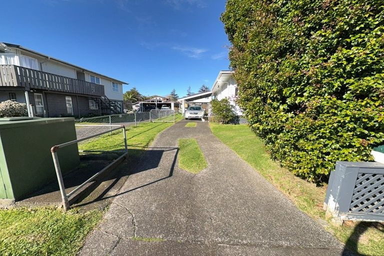 Photo of property in 8 Appleby Place, Mangere East, Auckland, 2024