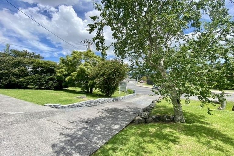 Photo of property in 7 Chamberlain Road, Massey, Auckland, 0614