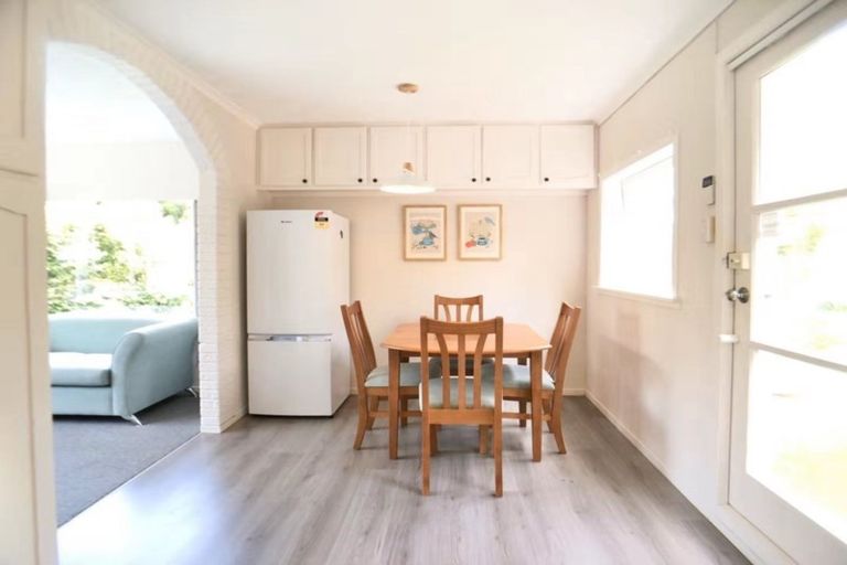 Photo of property in 35 Montgomery Avenue, Rothesay Bay, Auckland, 0630