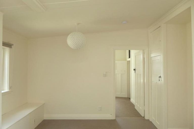 Photo of property in 168 Breaker Bay Road, Breaker Bay, Wellington, 6022