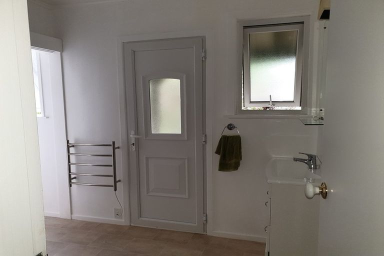 Photo of property in 41 Lomita Road, Johnsonville, Wellington, 6037