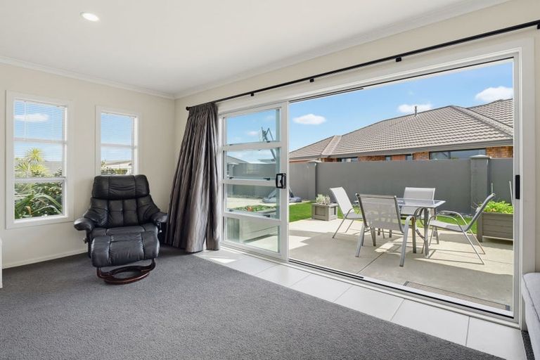 Photo of property in 9 Majestic Way, Kelvin Grove, Palmerston North, 4414