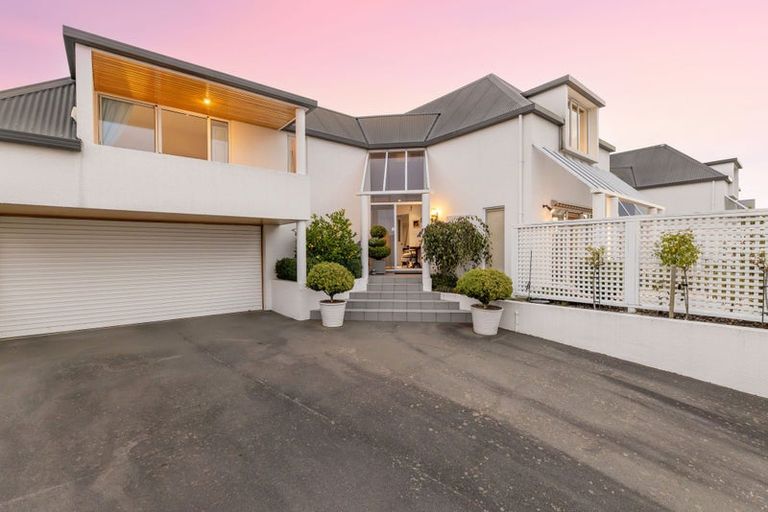 Photo of property in 1/17 Petworth Place, Westmorland, Christchurch, 8025