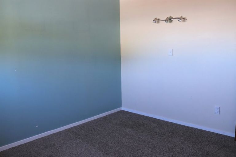 Photo of property in 7a Litchfield Place, Clarks Beach, 2122