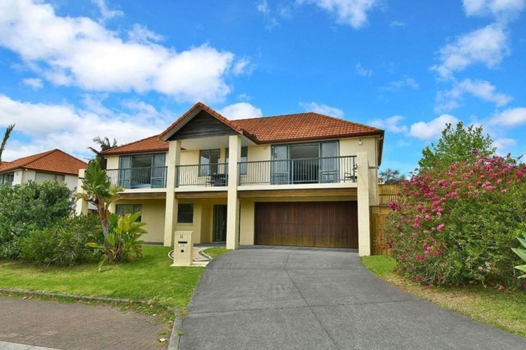 Photo of property in 11 Parkwood Crescent, Gulf Harbour, Whangaparaoa, 0930