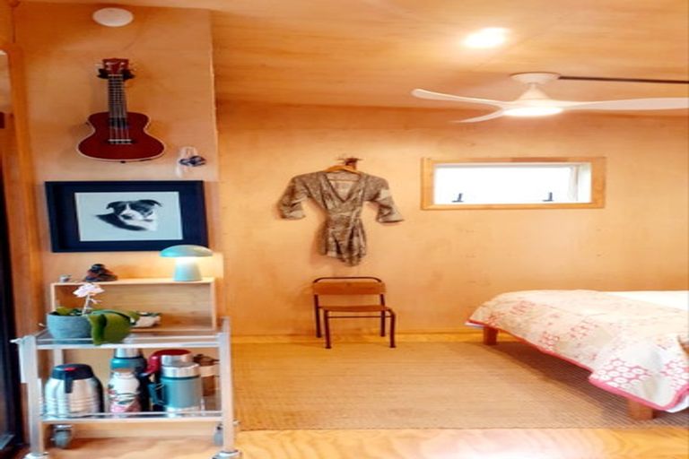 Photo of property in 48 Bays Road, Orere Point, 2585