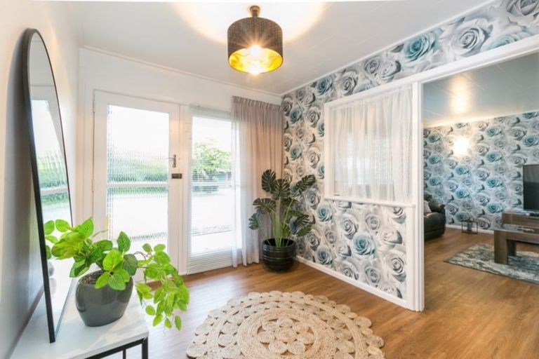 Photo of property in 8 Crichton Place, Taradale, Napier, 4112