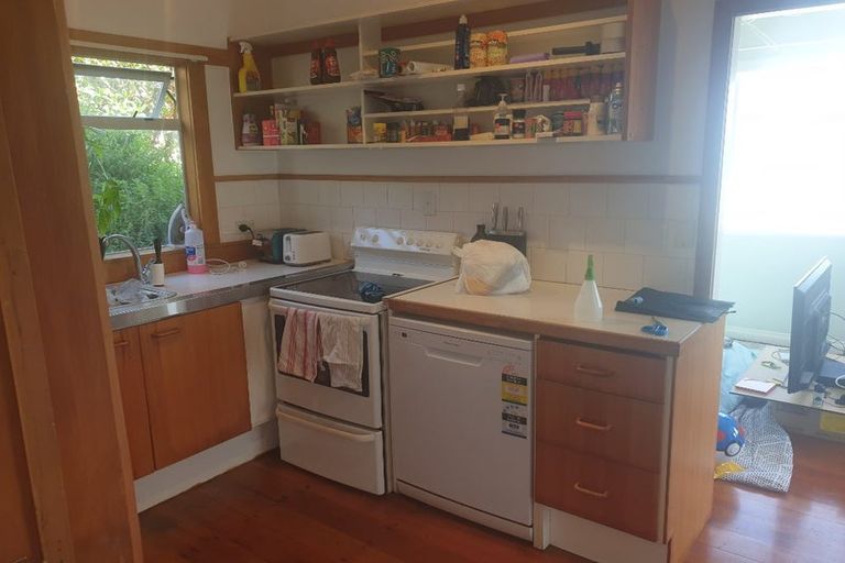 Photo of property in 37 Moa Point Road, Moa Point, Wellington, 6022