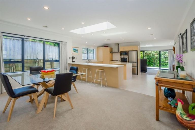 Photo of property in 44 Awatea Avenue, Paraparaumu, 5032