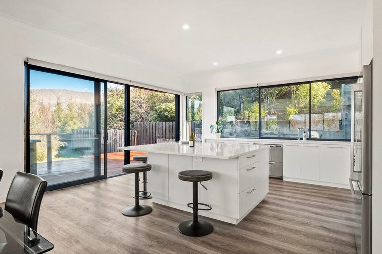 Photo of property in 86 Hedditch Street, Wanaka, 9305